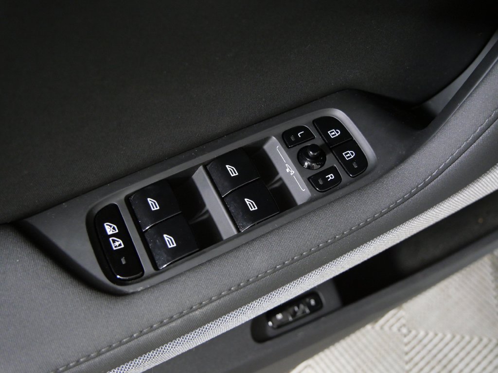 Used 2023 Polestar Polestar 2 w/ Pilot Pack AWD/4WD image 14