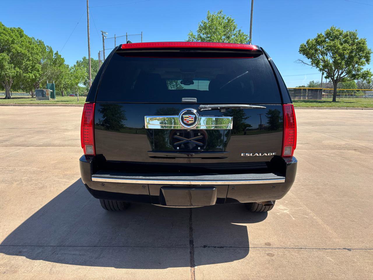 Used 2014 Cadillac Escalade Luxury RWD image 29