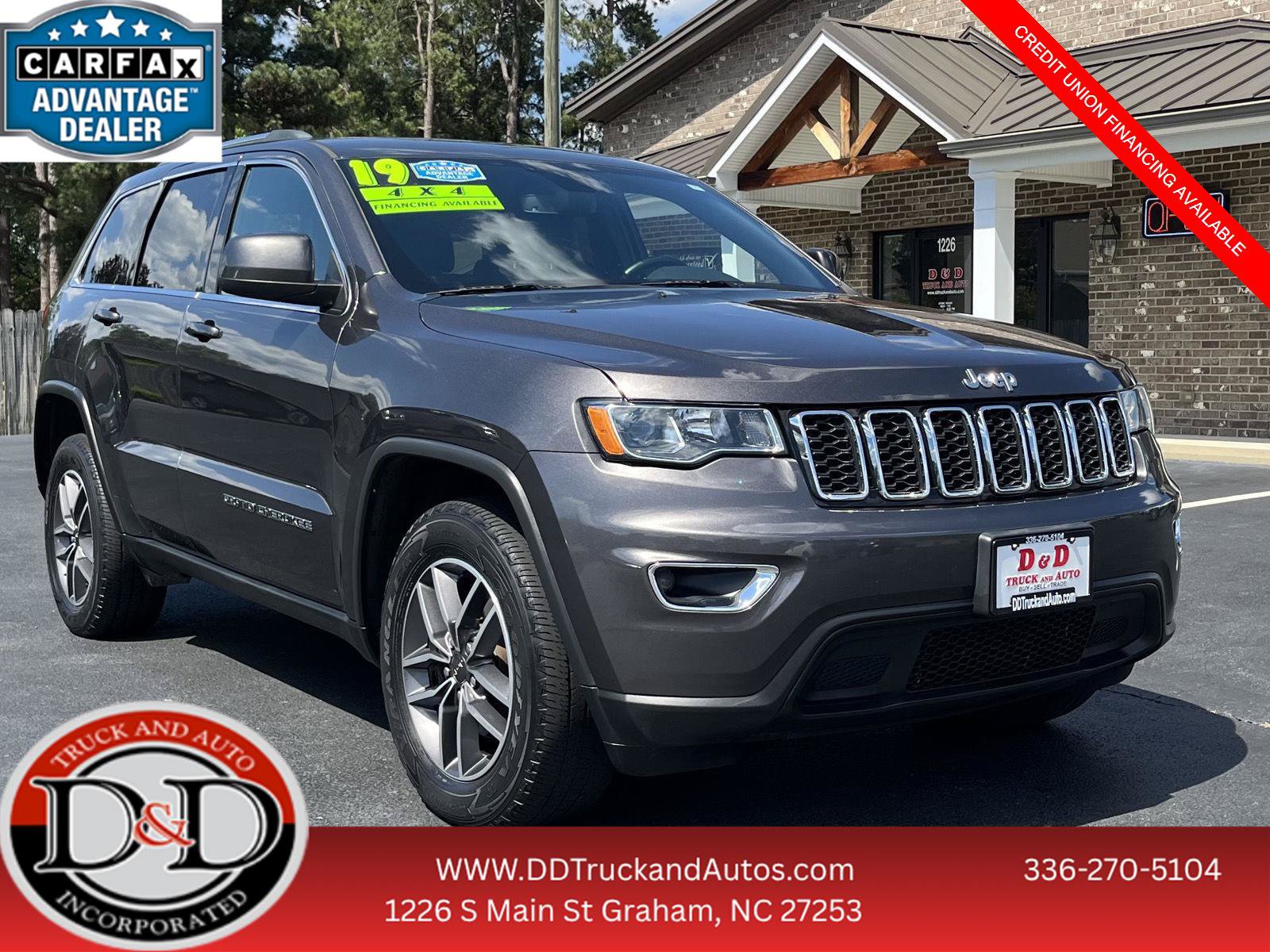 Used 2019 Jeep Grand Cherokee Laredo w/ Laredo X Package AWD/4WD image 1