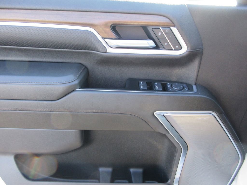 Certified 2025 Chevrolet Silverado 2500 High Country w/ Technology Package AWD/4WD image 26