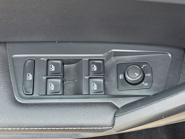 Used 2024 Volkswagen Tiguan S image 7