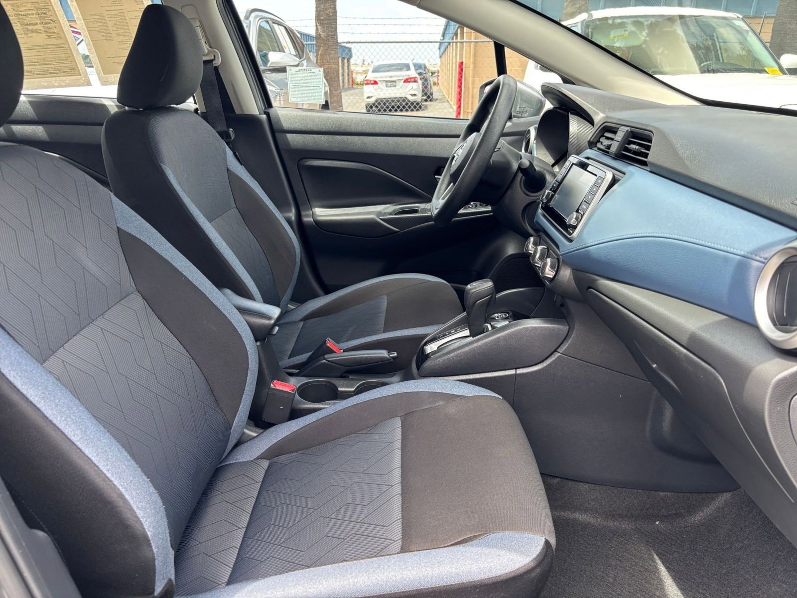 Used 2025 Nissan Versa SV FWD image 34