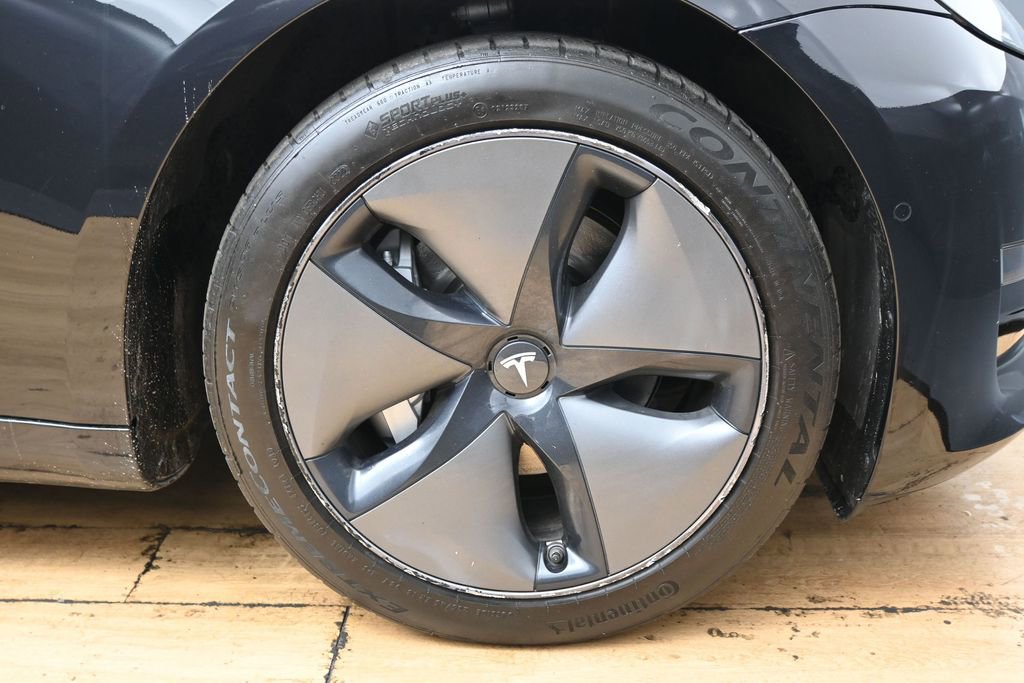 Used 2018 Tesla Model 3 Long Range RWD image 15