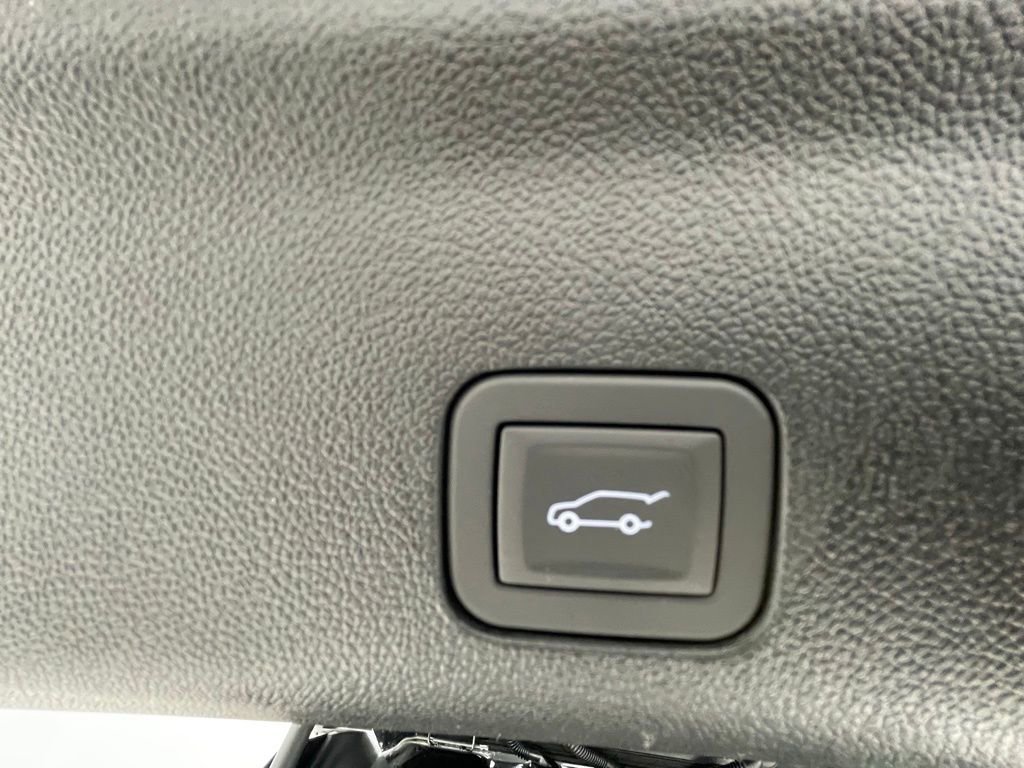 New 2026 GMC Yukon XL Denali w/ Sun & Power Step Package AWD/4WD image 7