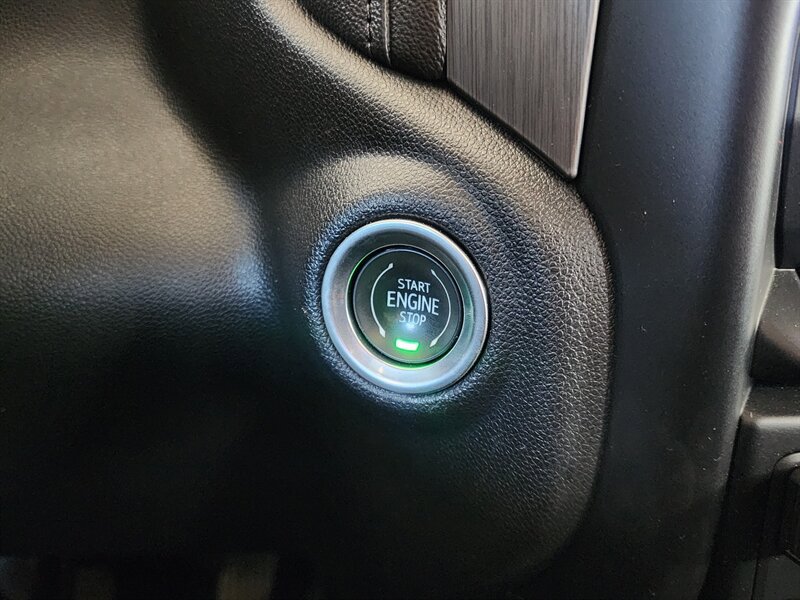 Used 2019 GMC Sierra 1500 Denali w/ Denali Ultimate Package AWD/4WD image 42