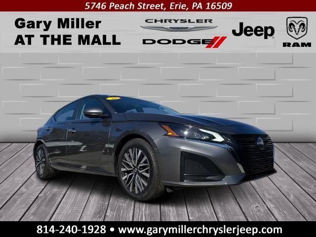 Used 2023 Nissan Altima 2.5 SV FWD image 1