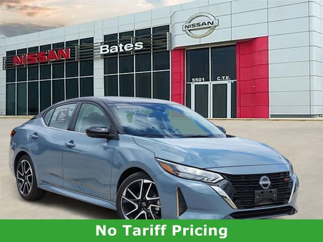 Used 2025 Nissan Sentra SR w/ SR Premium Package FWD image 1
