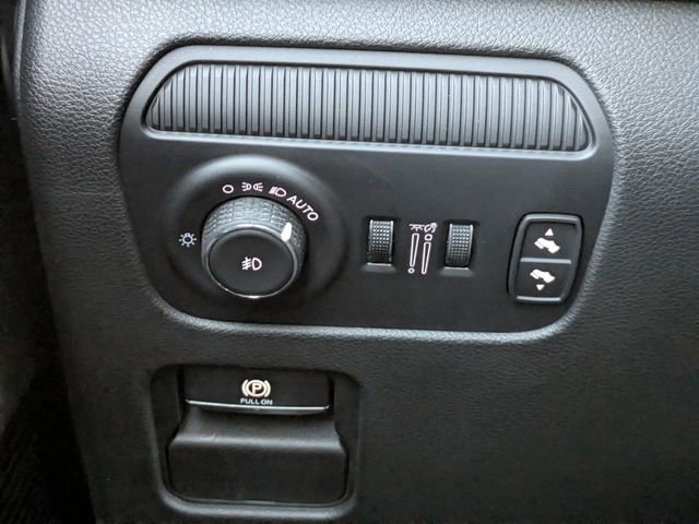 Used 2023 Jeep Grand Wagoneer 4WD w/ Convenience Group III image 31