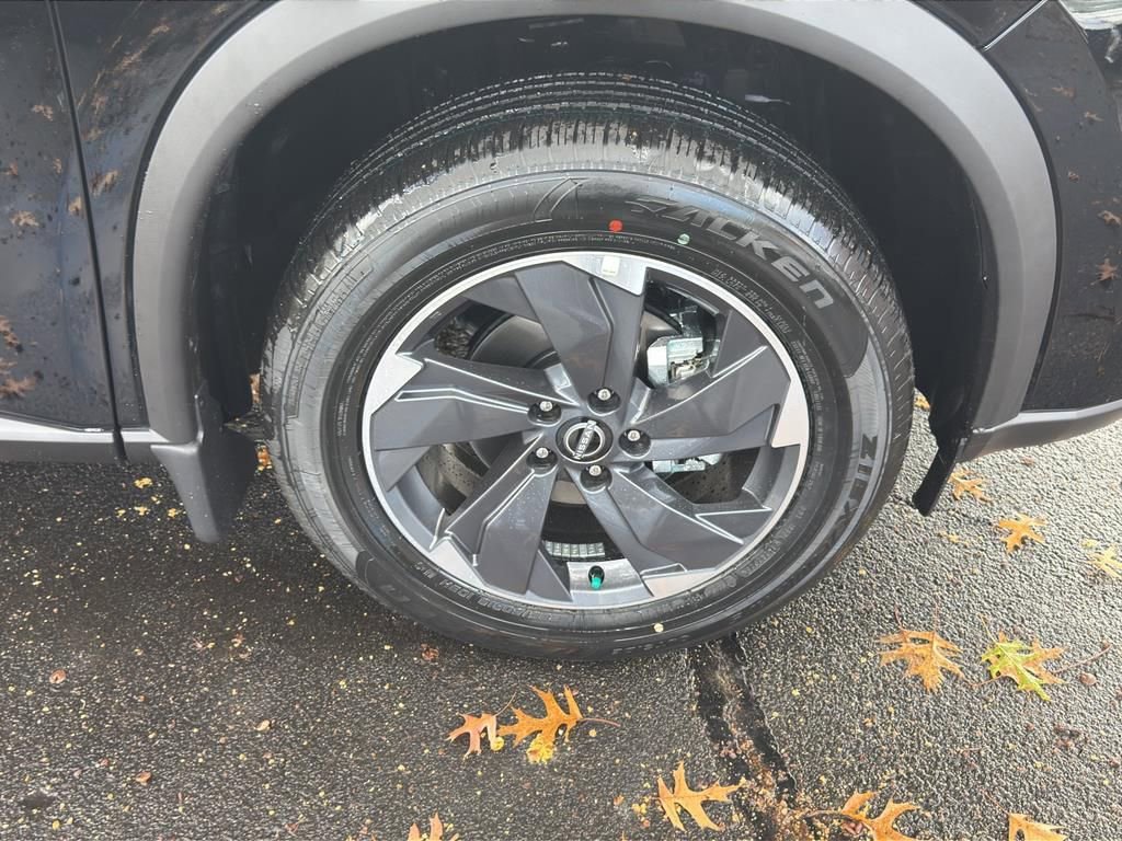 New 2026 Nissan Rogue SV image 9