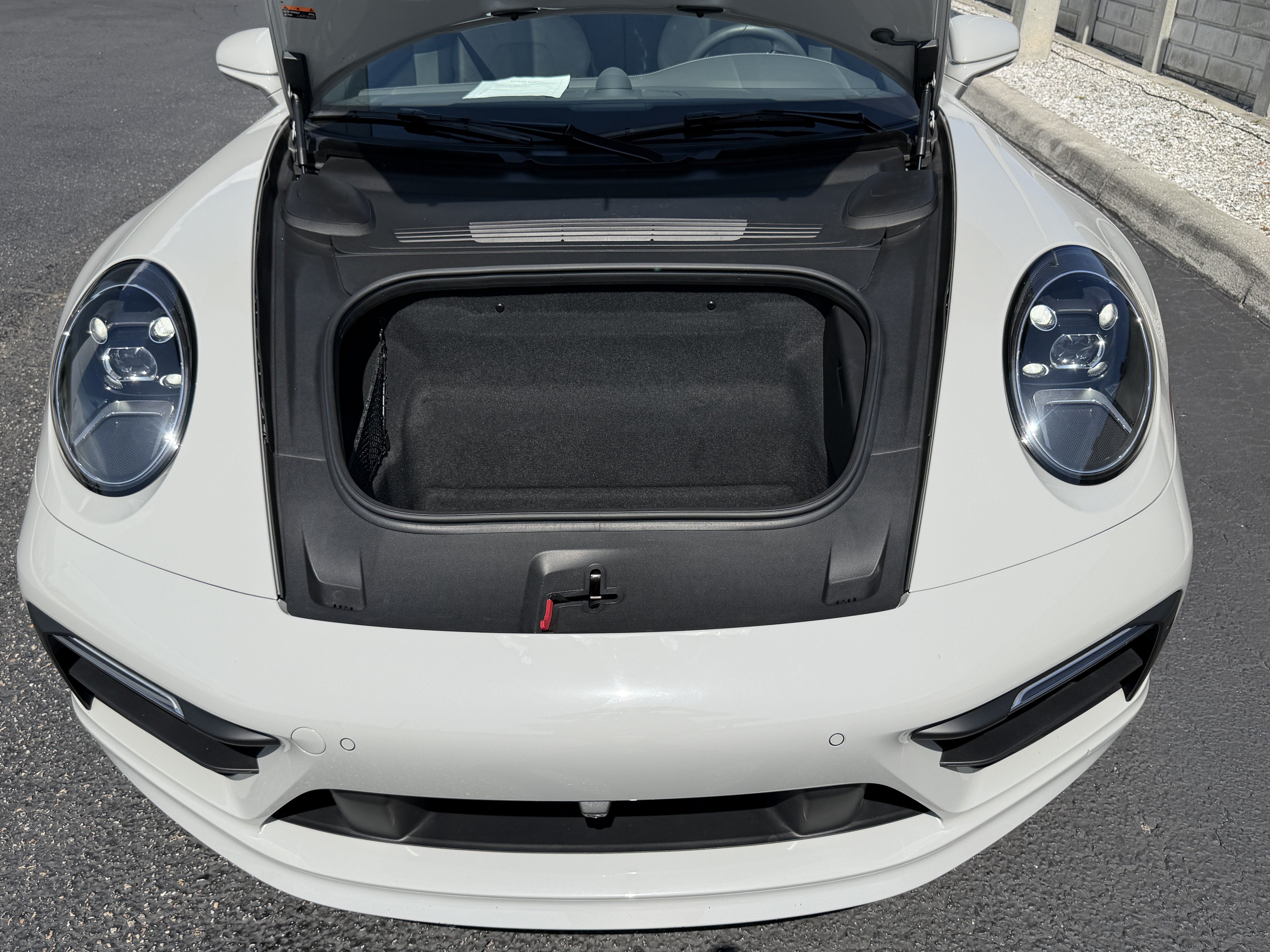 Certified 2022 Porsche 911 Targa 4 AWD/4WD image 15
