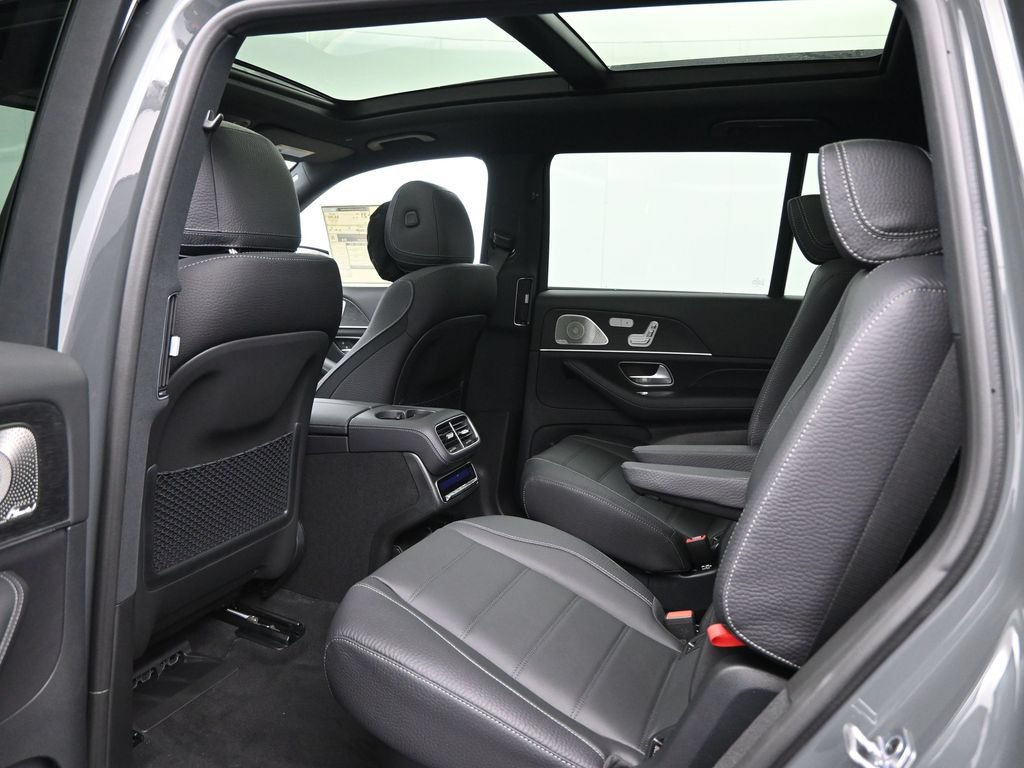 New 2026 Mercedes-Benz GLS 450 4MATIC image 21