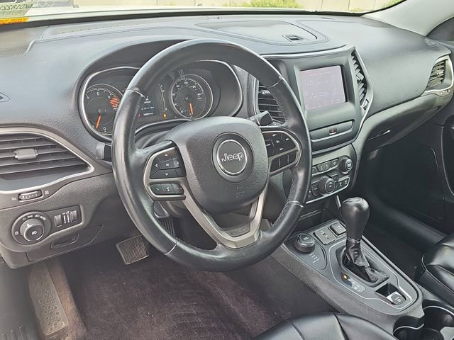 Used 2019 Jeep Cherokee Latitude Plus image 16