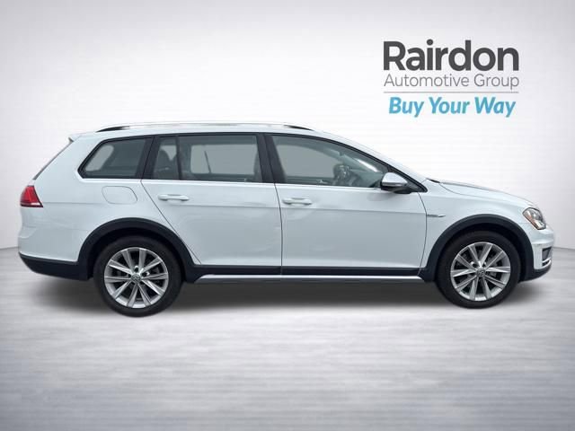 Used 2017 Volkswagen Golf Alltrack SE image 9