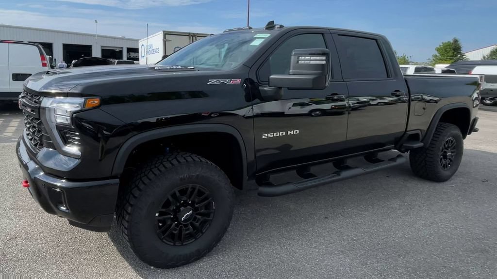 New 2026 Chevrolet Silverado 2500 ZR2 AWD/4WD image 6