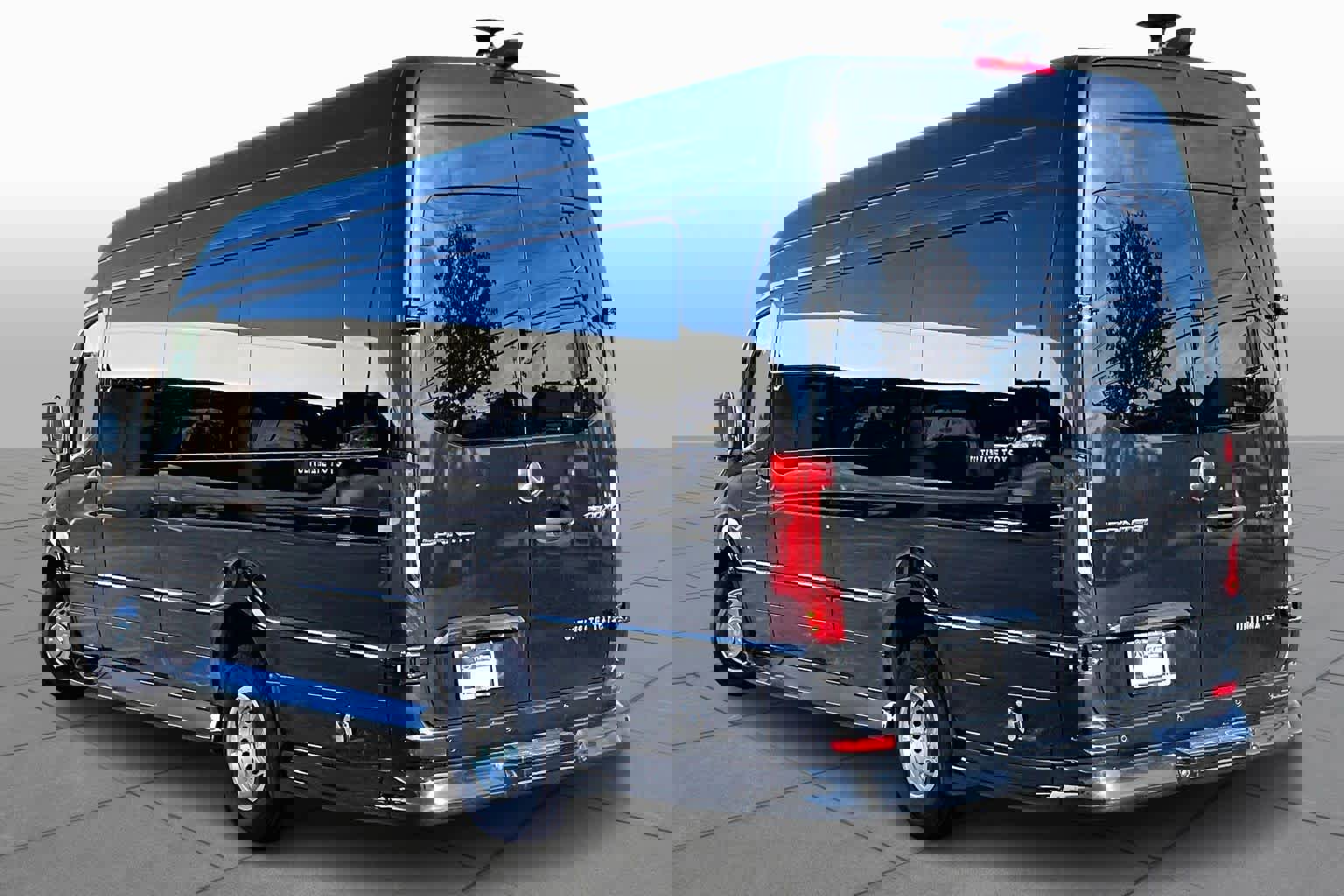 Used 2024 Mercedes-Benz Sprinter 3500 image 12