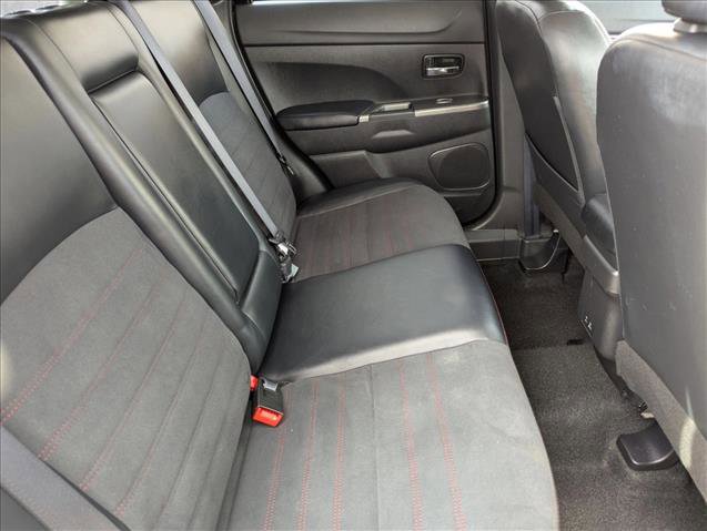 Used 2024 Mitsubishi Outlander Sport SE image 18