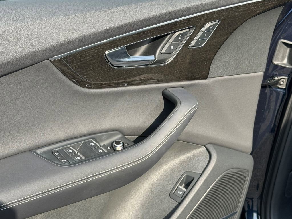 Certified 2025 Audi Q7 3.0T Premium Plus w/ Premium Plus Package image 24