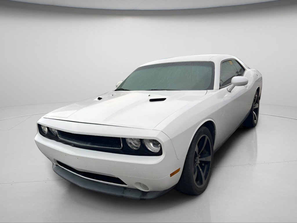 Used 2014 Dodge Challenger R/T RWD image 6