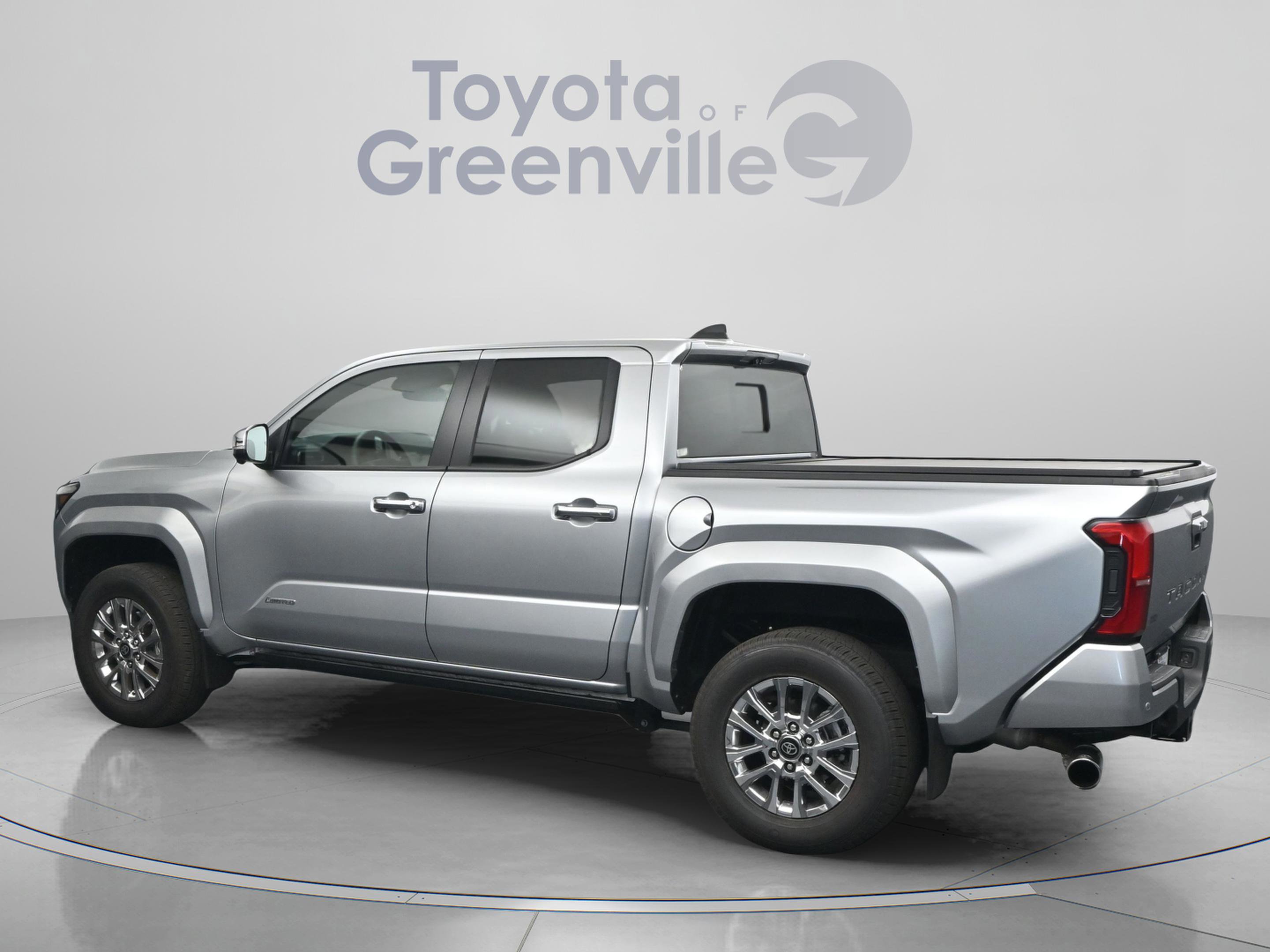 Used 2025 Toyota Tacoma Limited AWD/4WD image 8