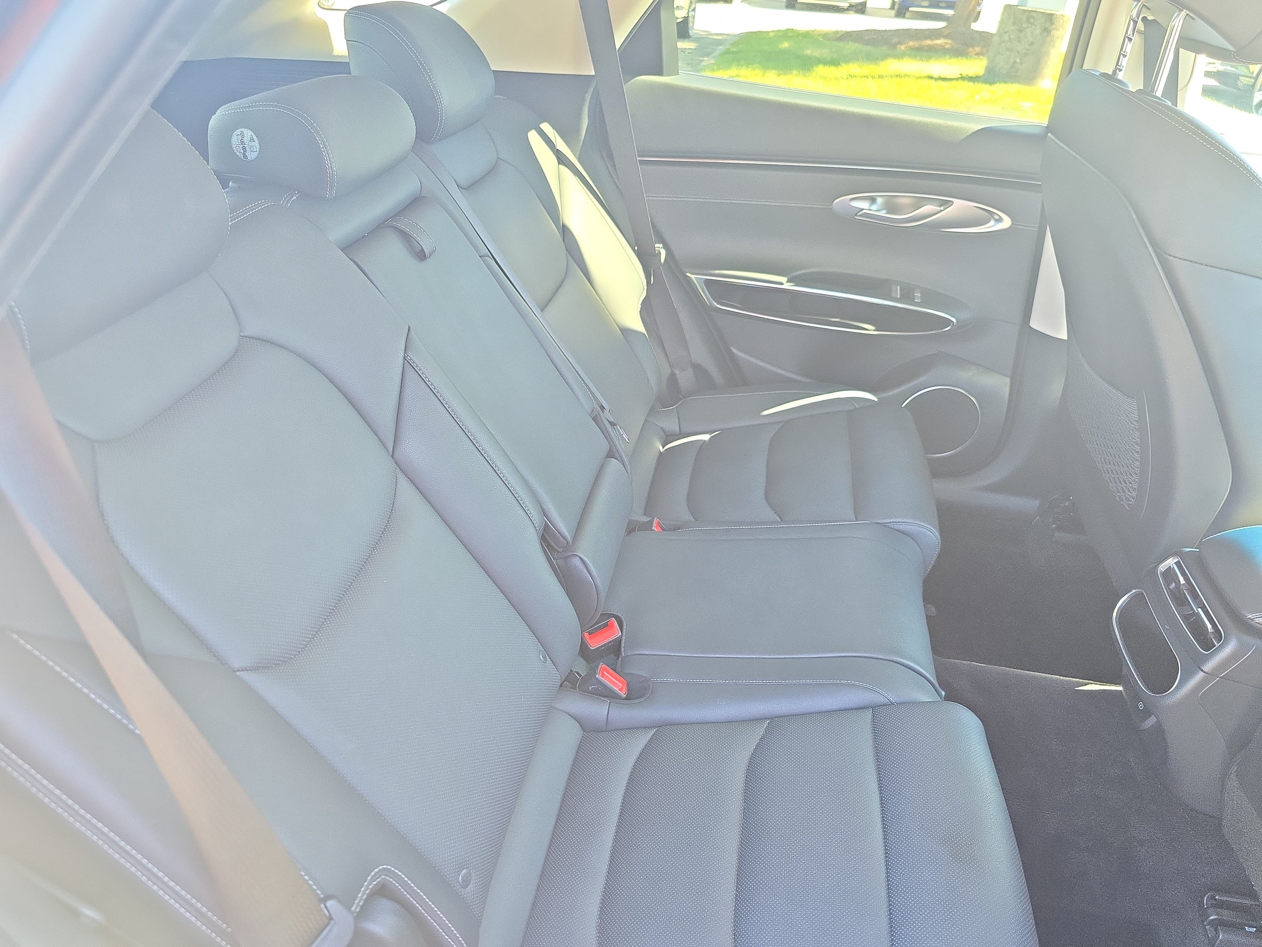 Used 2025 Genesis GV70 2.5T AWD/4WD image 13