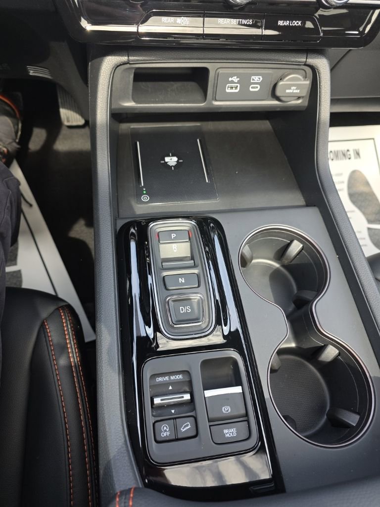 Used 2025 Honda Pilot TrailSport image 22