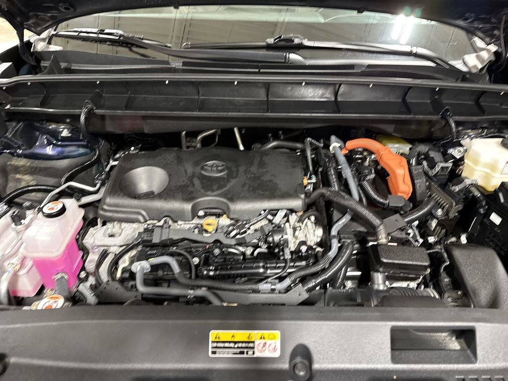 Used 2023 Toyota Highlander LE image 24