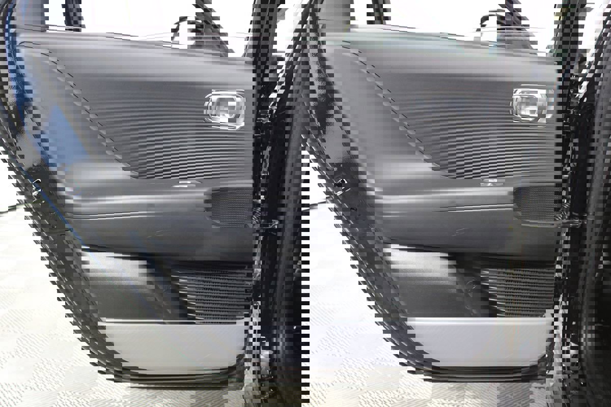 Used 2024 Hyundai Ioniq 6 SE image 25