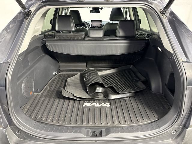 Used 2022 Toyota RAV4 XLE Premium AWD/4WD image 35