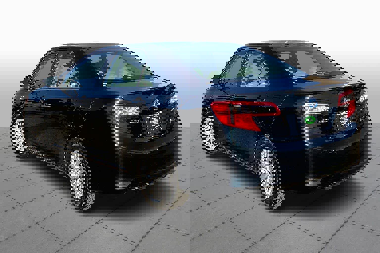 Used 2012 Toyota Camry LE image 10