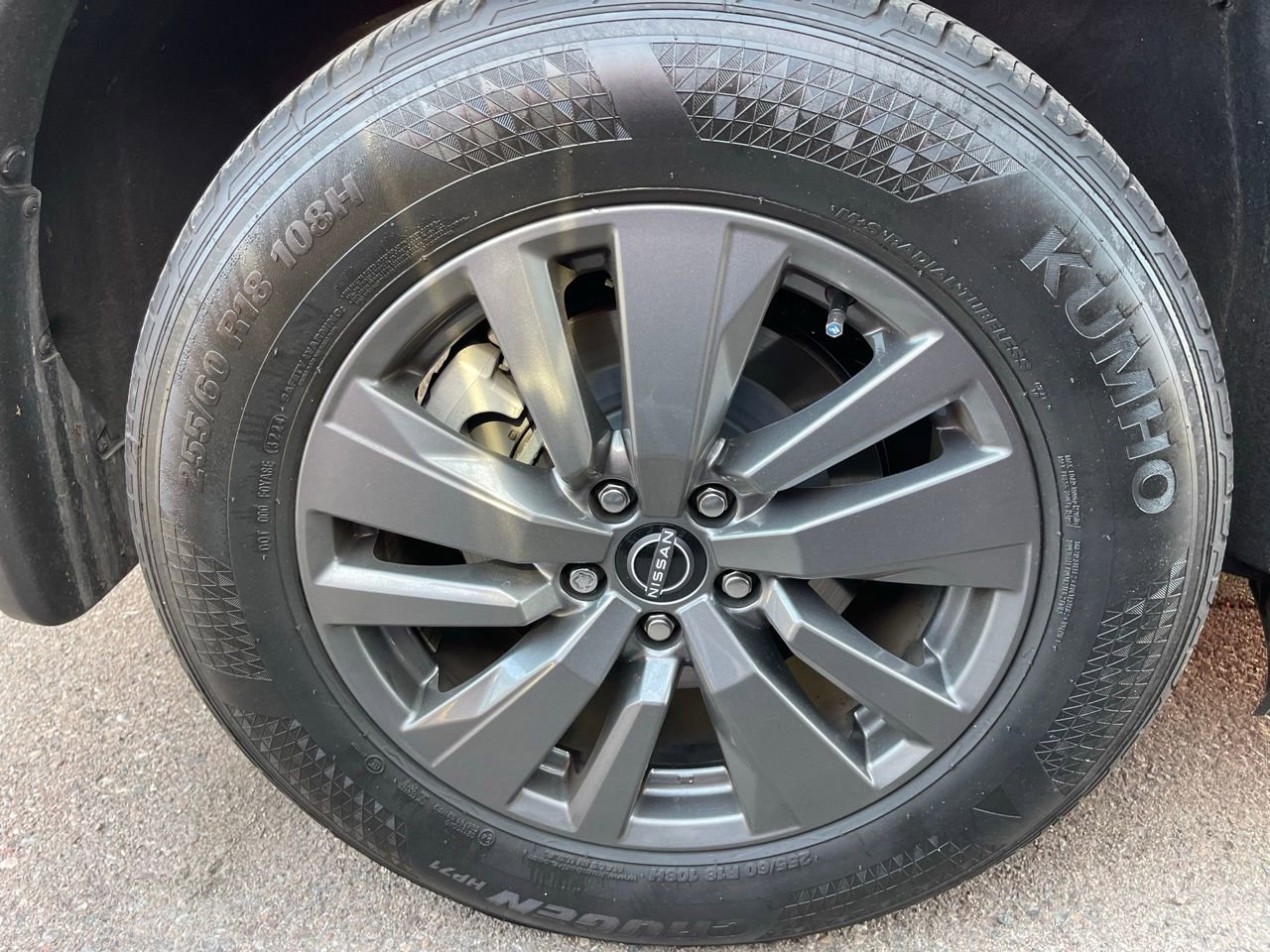 Used 2024 Nissan Pathfinder SV image 5