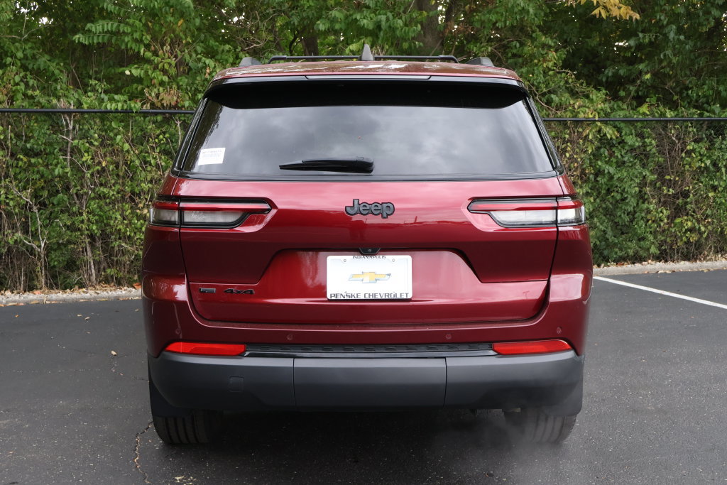 Used 2023 Jeep Grand Cherokee L Laredo AWD/4WD image 9