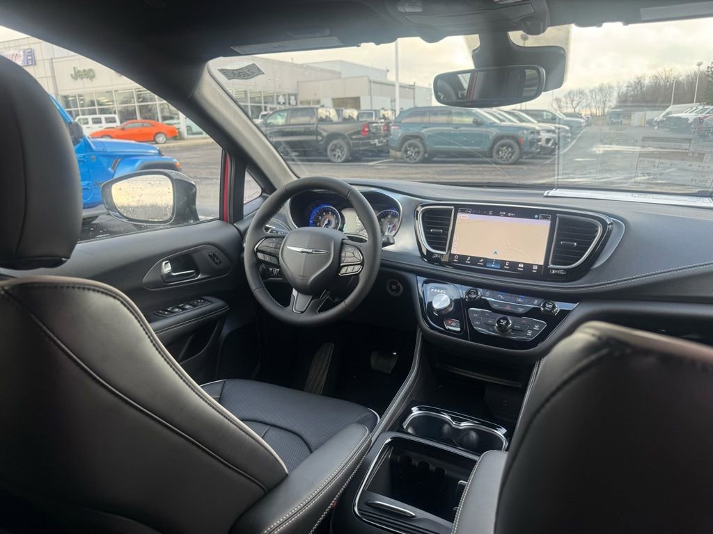 New 2026 Chrysler Pacifica Limited w/ S Appearance Package image 37