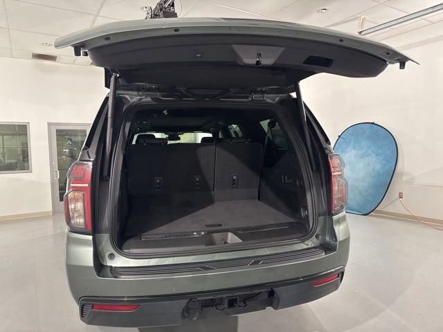 Used 2023 Chevrolet Suburban Z71 w/ Luxury Package AWD/4WD image 10
