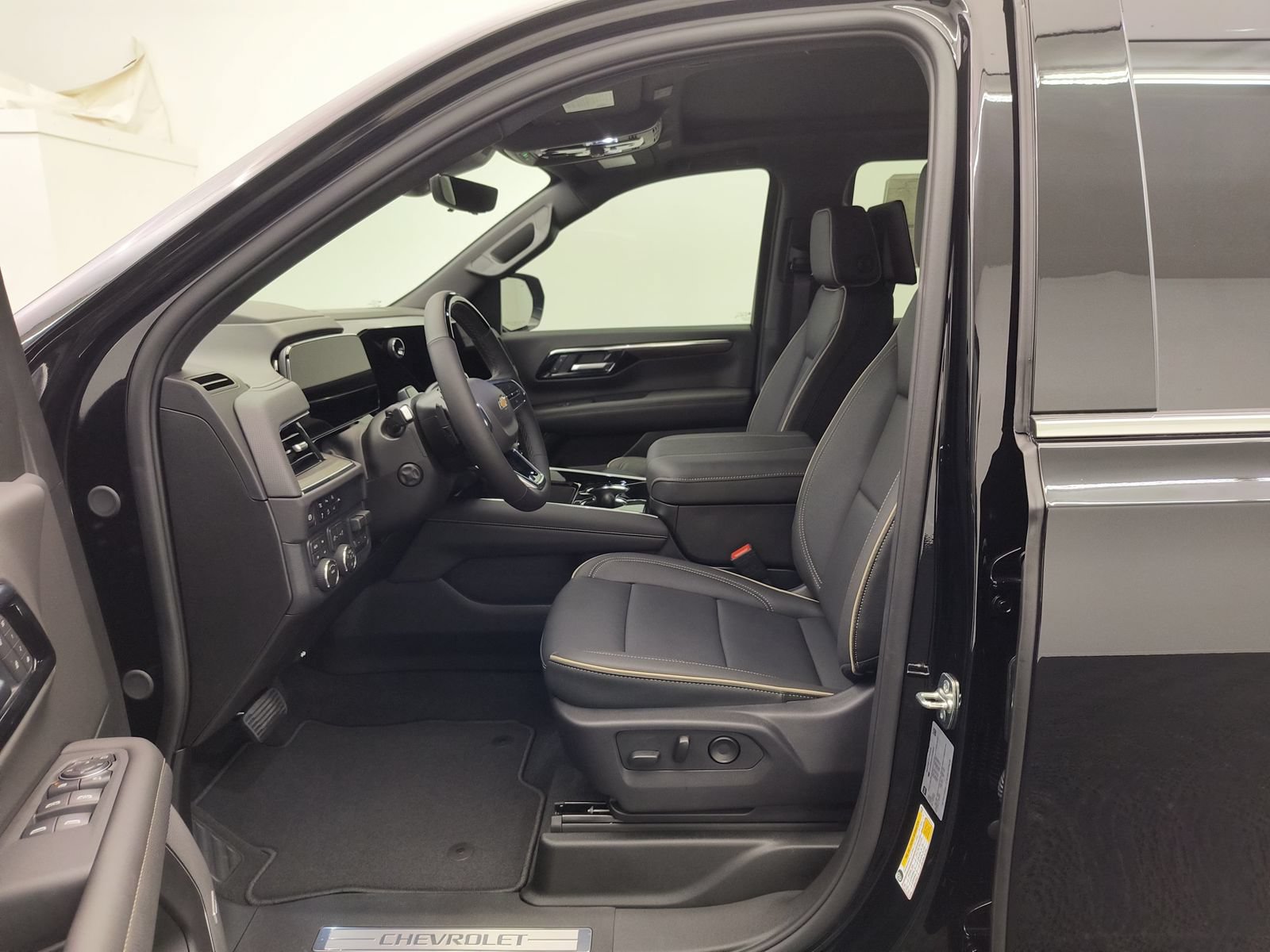 New 2026 Chevrolet Tahoe Premier AWD/4WD image 4