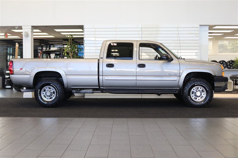 Used 2003 Chevrolet Silverado 2500 LT w/ Skid Plate Package AWD/4WD image 5