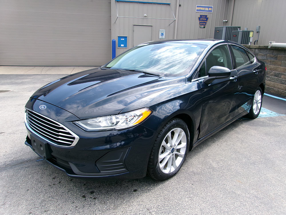 Used 2020 Ford Fusion SE FWD image 1