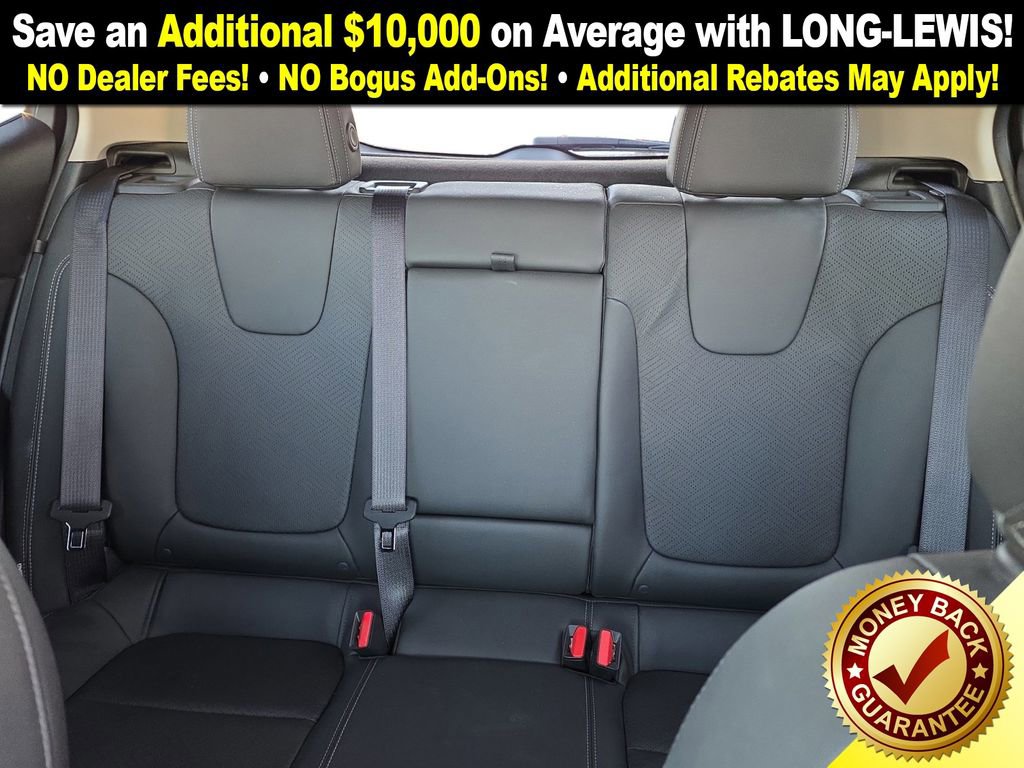 Used 2023 Buick Encore GX Essence w/ Experience Buick Package image 21