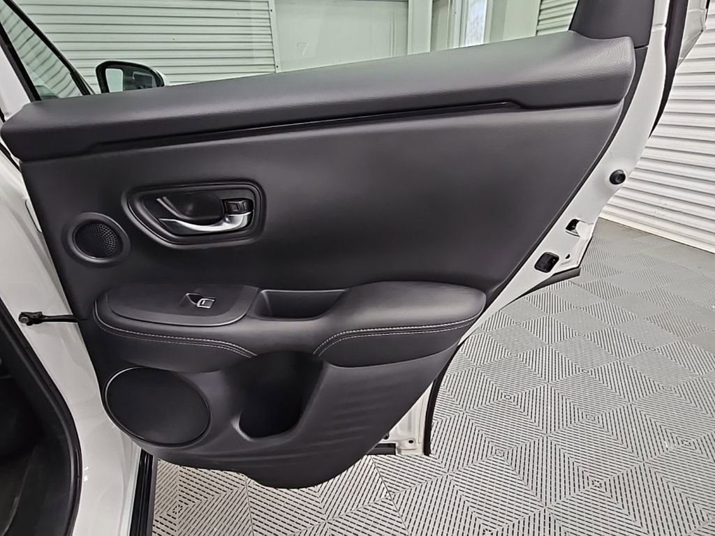 Used 2024 Honda HR-V EX-L image 35
