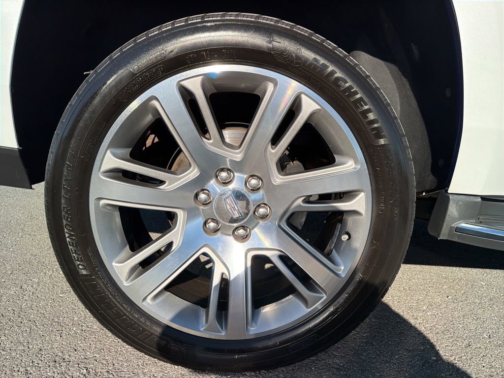 Used 2016 Cadillac Escalade Luxury image 14