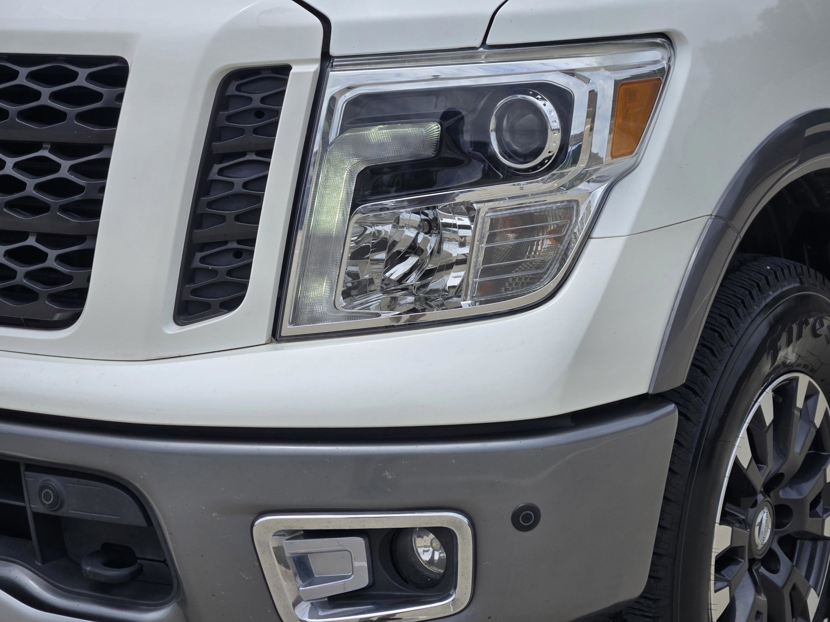 Used 2018 Nissan Titan PRO-4X w/ Pro-4x Utility Package AWD/4WD image 28