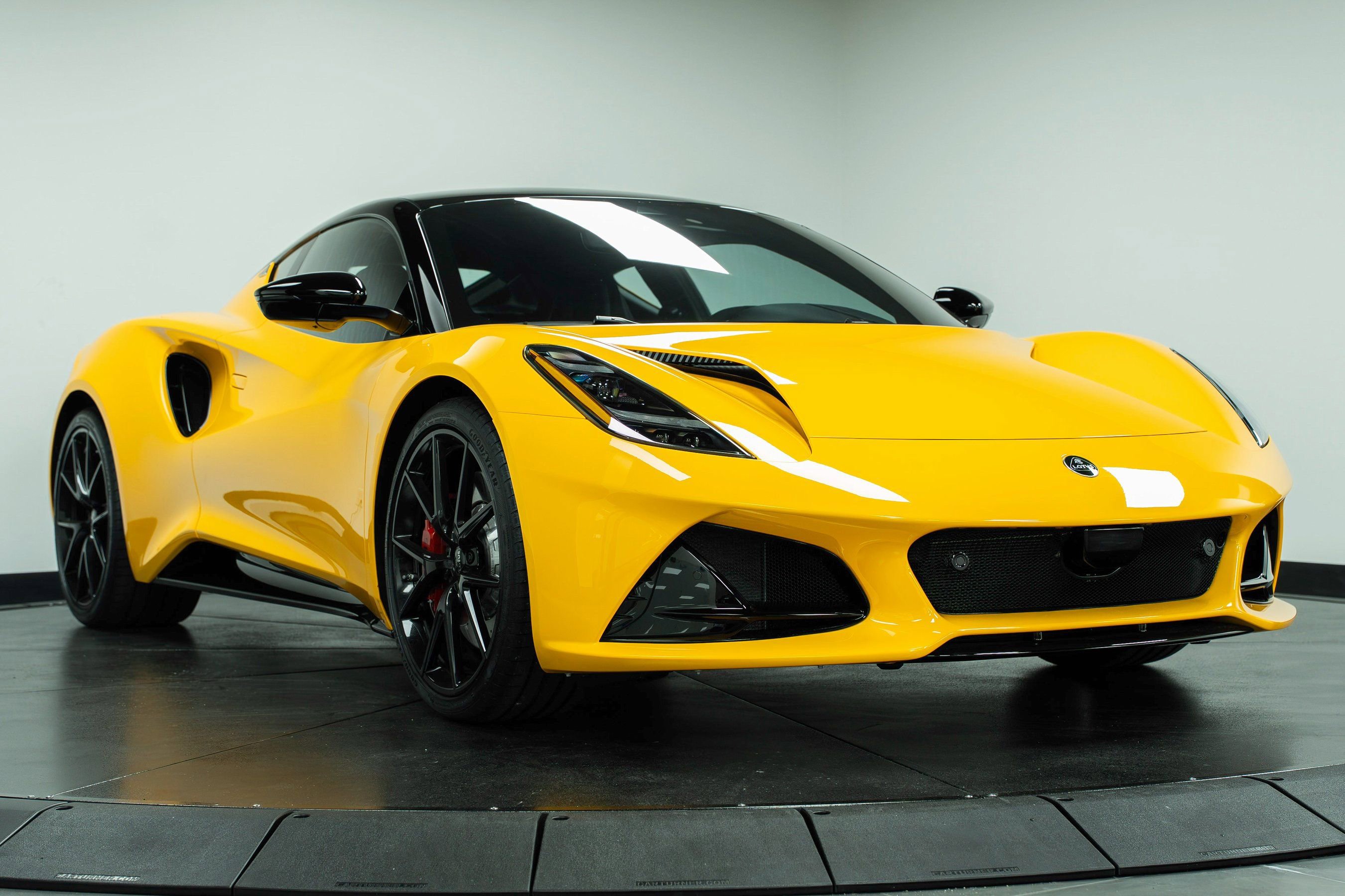 New 2026 Lotus Emira SE image 35