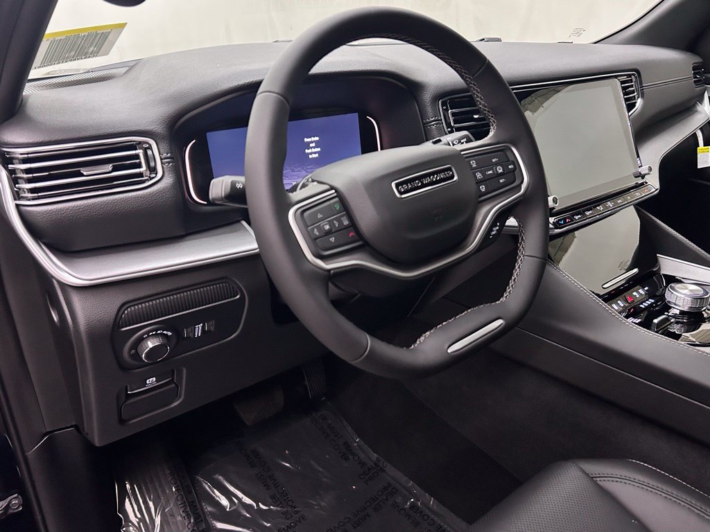 New 2026 Jeep Grand Wagoneer Limited w/ 8-Passenger Seating Package AWD/4WD image 11