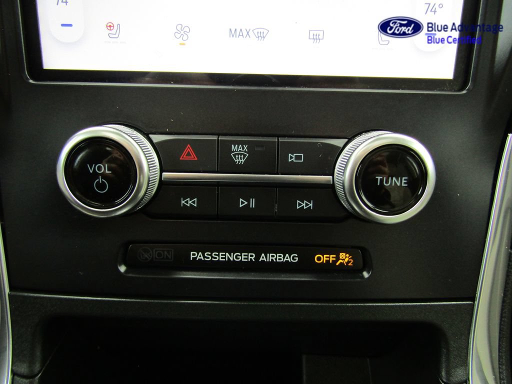Certified 2024 Ford Edge Titanium AWD/4WD image 39