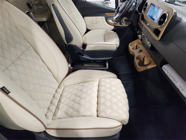 Used 2019 Mercedes-Benz Sprinter 170 image 4