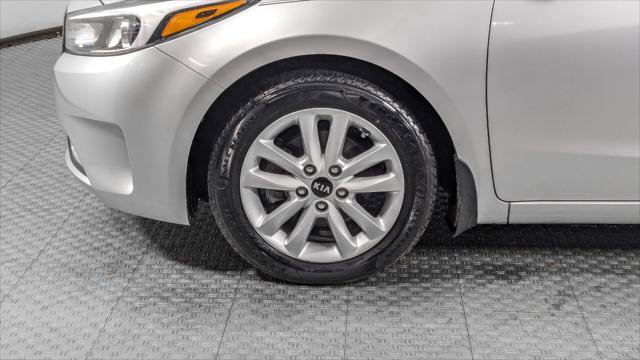 Used 2017 Kia Forte LX w/ LX Popular Plus Package image 28