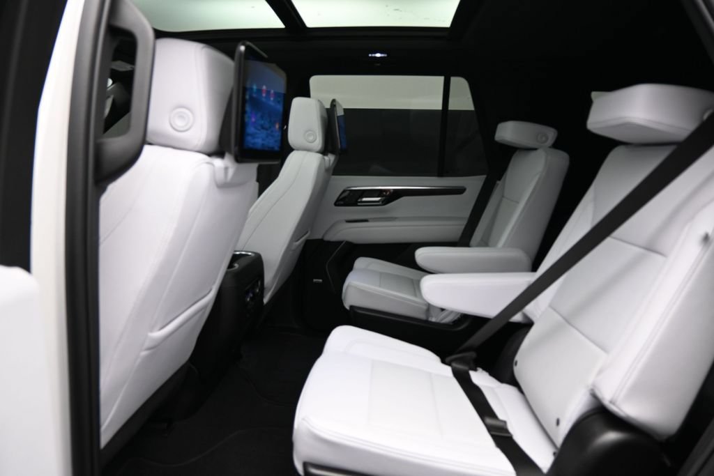 Used 2025 Chevrolet Tahoe Premier AWD/4WD image 27