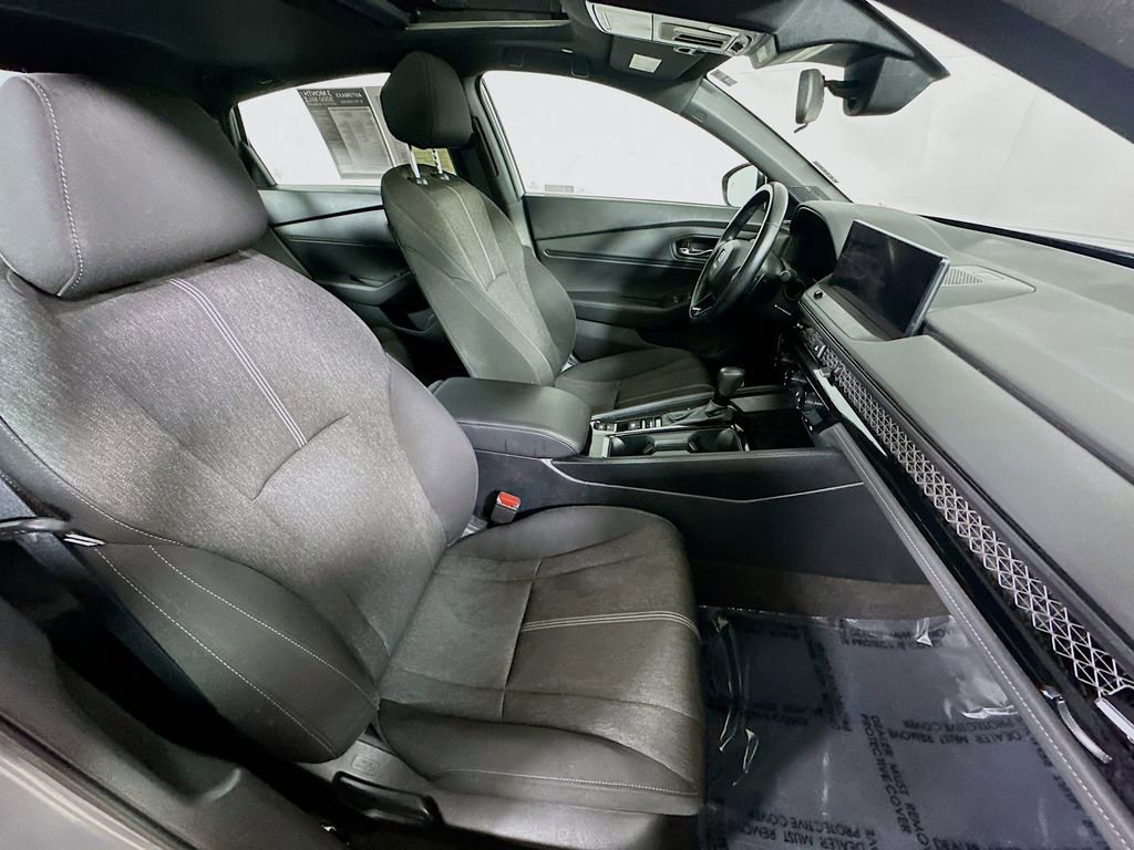 Used 2024 Honda Accord Sport image 12