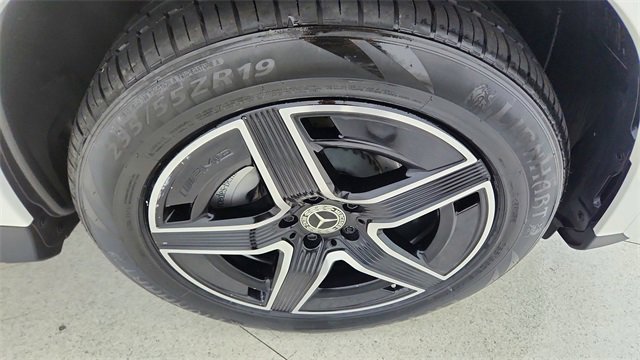 Used 2024 Mercedes-Benz GLC 300 4MATIC w/ AMG Line image 57