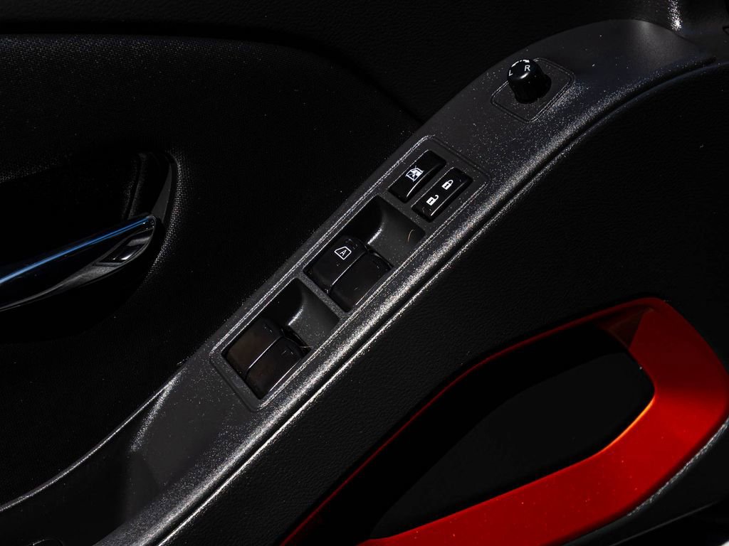 Used 2023 Nissan Frontier PRO-4X w/ Pro Convenience Package image 12