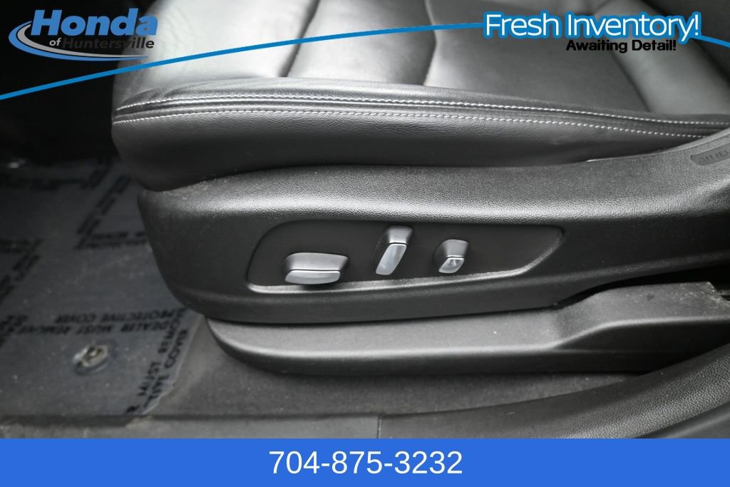 Used 2022 Cadillac XT6 Sport w/ Technology Package AWD/4WD image 23